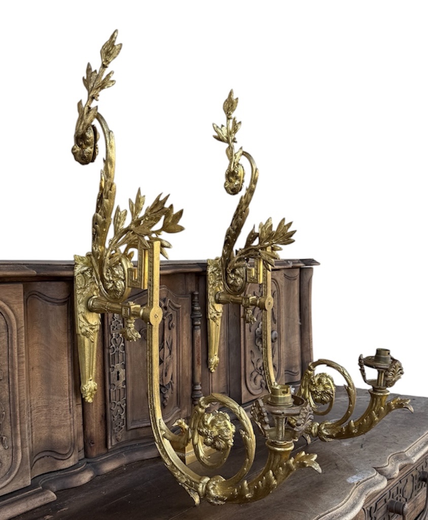 Pair Of Large Antique Candelabra In Chiseled And Gilded Bronze – Laurel Decoration-photo-4