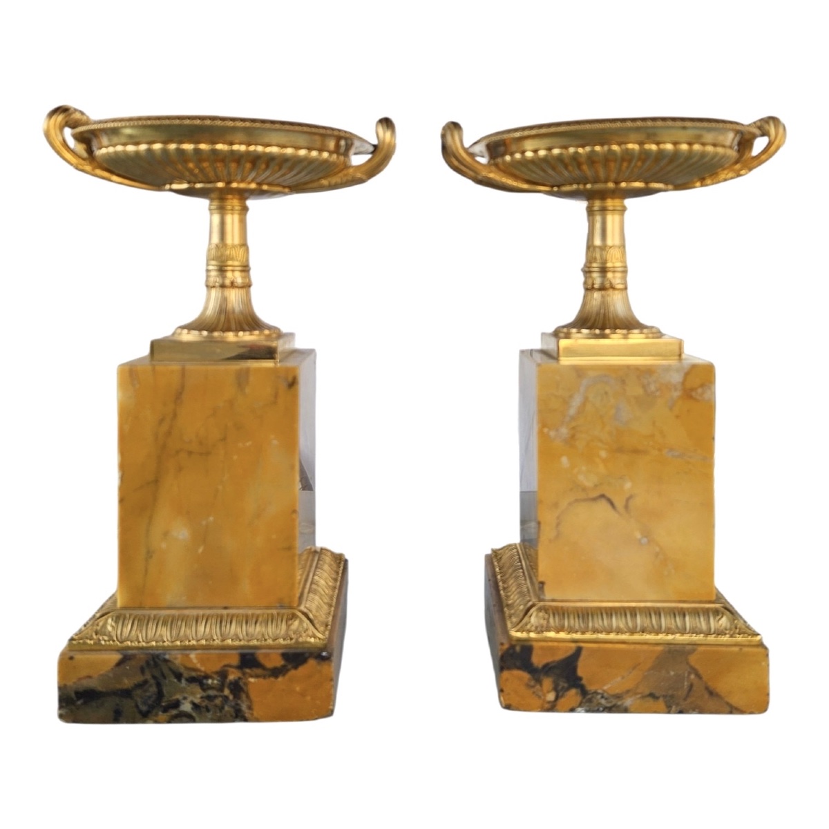 Paire de Coupes / Tazzas de Style Empire – Bronze Doré et Marbre Jaune de Sienne – XIXe Siècle