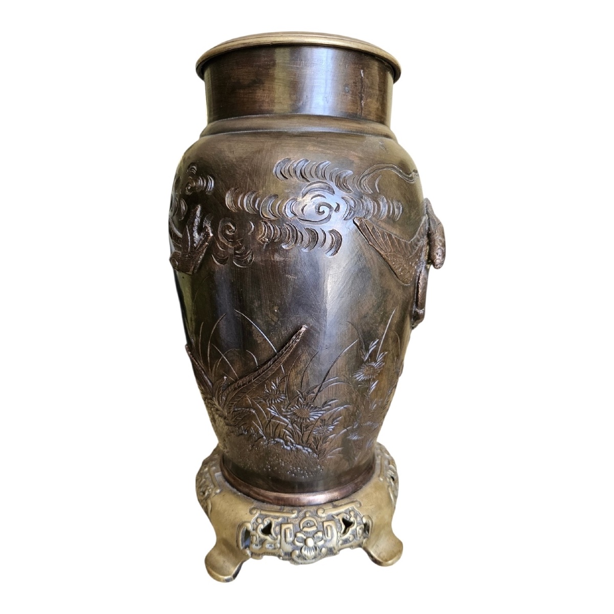 Grand vase chinois en bronze ciselé  Marque Xuande-photo-4