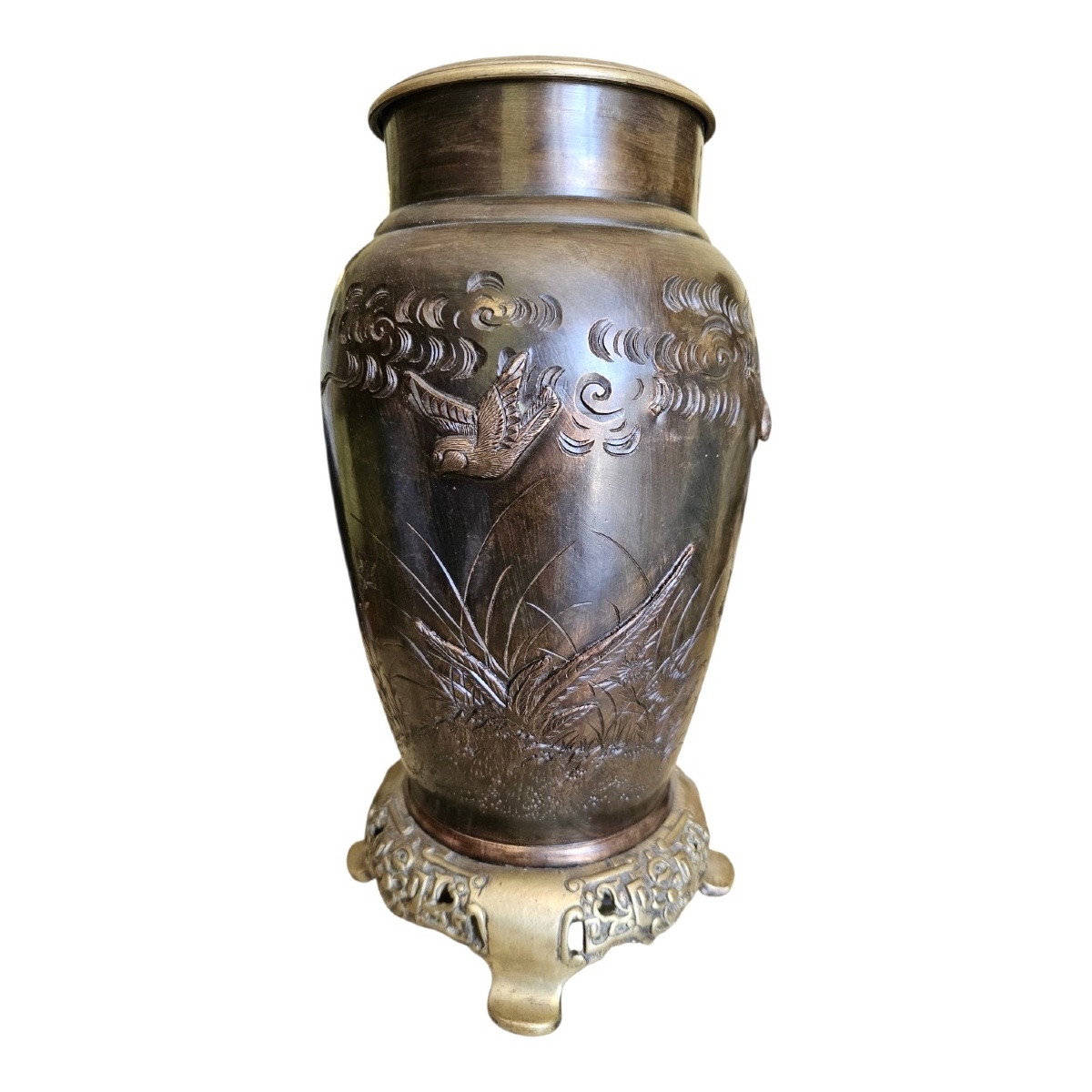 Grand vase chinois en bronze ciselé  Marque Xuande-photo-4