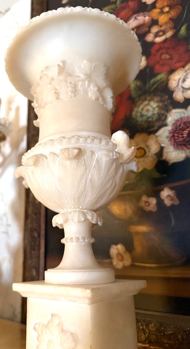 Pair Of Carved Alabaster Medici Vases – Neoclassical Style / Grand Tour – Late 19th Century.-photo-6