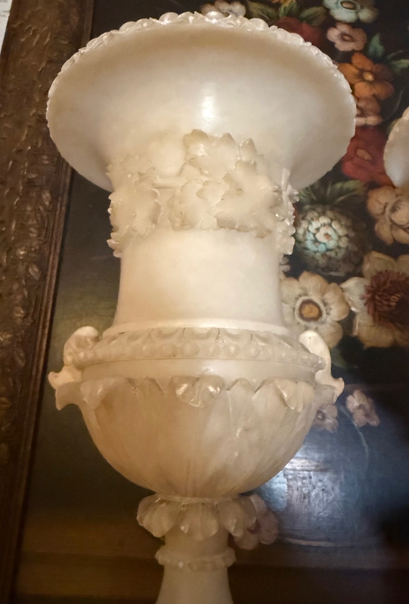 Pair Of Carved Alabaster Medici Vases – Neoclassical Style / Grand Tour – Late 19th Century.-photo-7