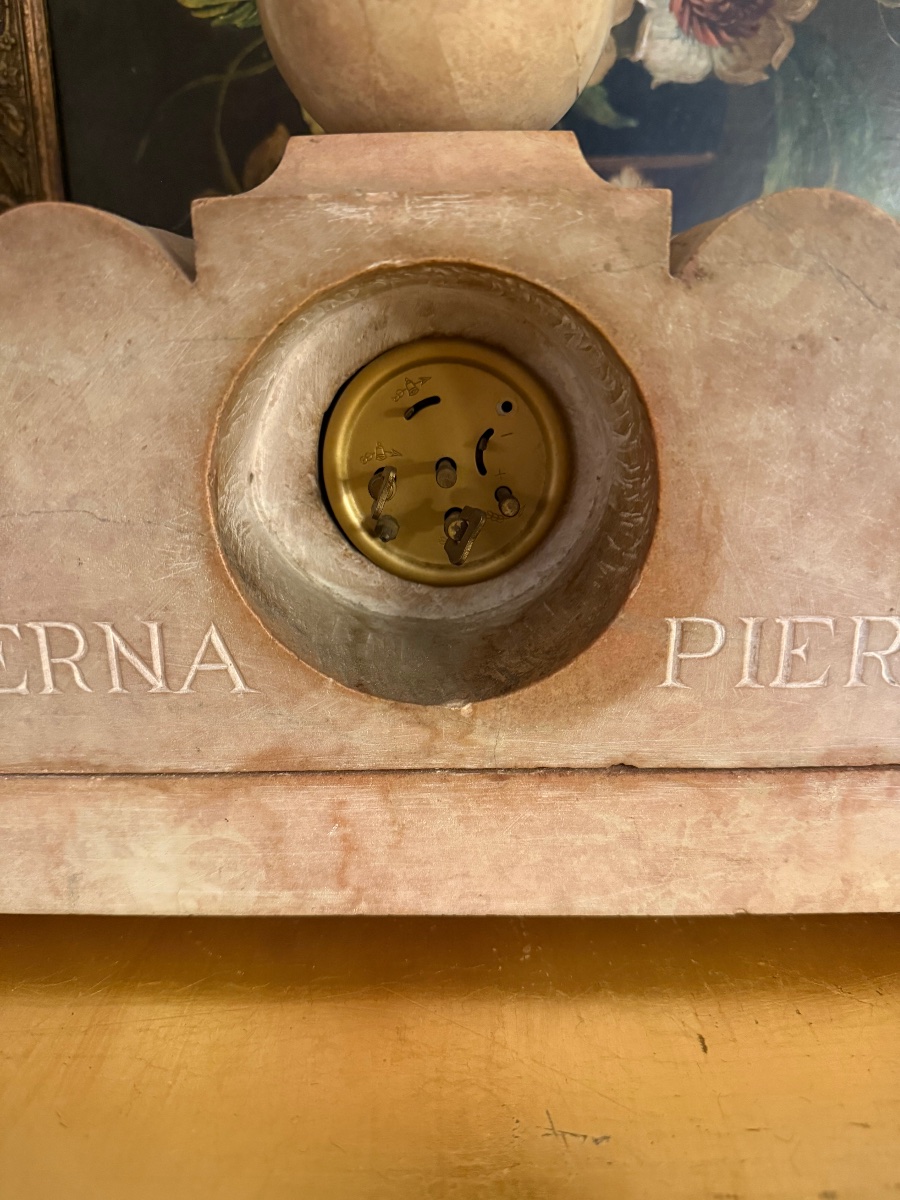 Pendule  en pierre sculptée Signée “SBERNA PIERRE”-photo-2