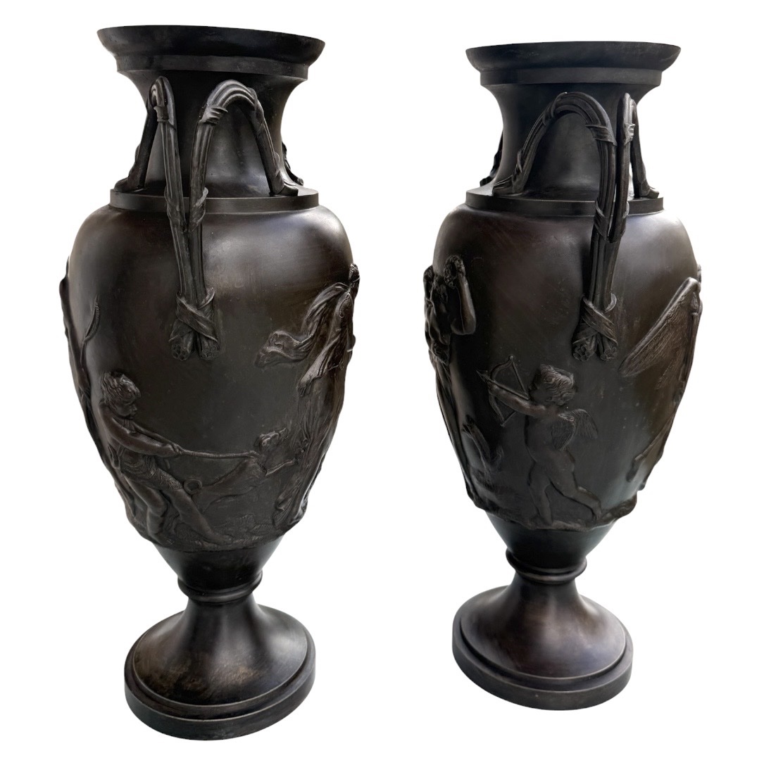 Grands Vases à  l’antique métal patiné « Les Métamorphoses d’Apulée »-photo-2