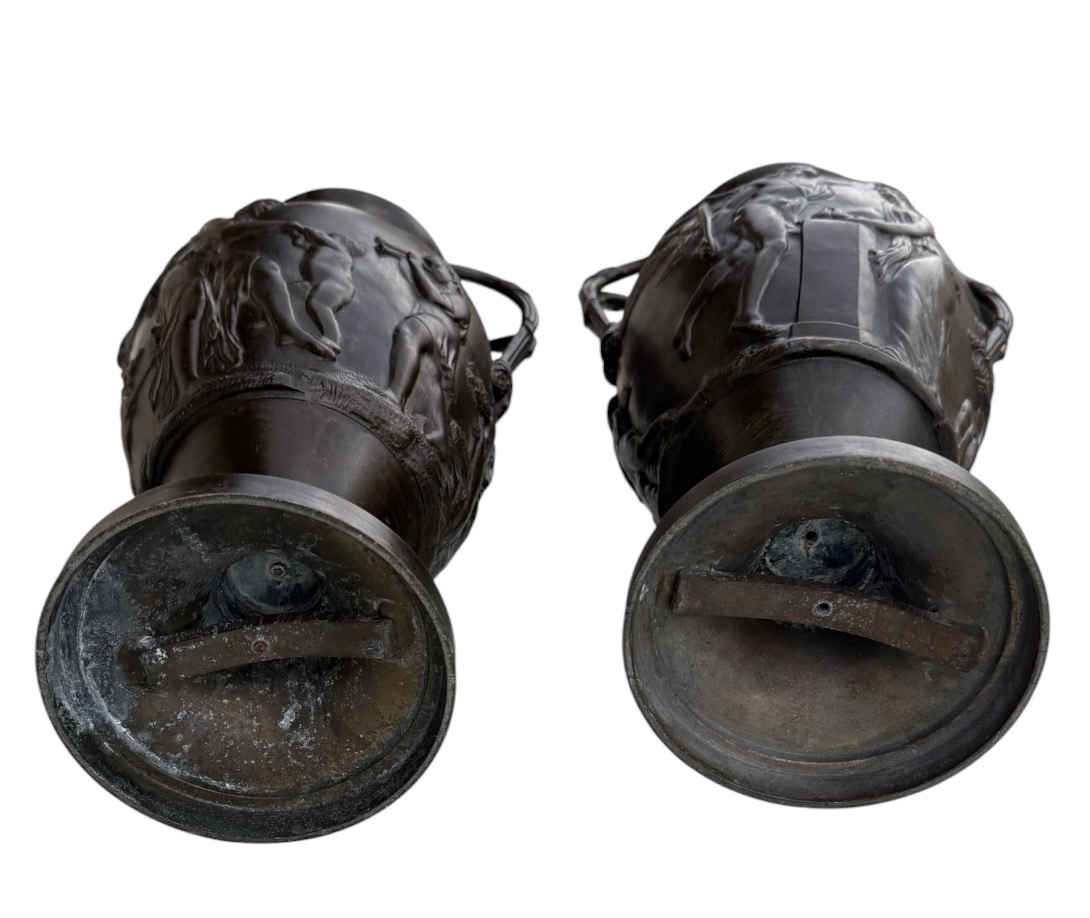 Grands Vases à  l’antique métal patiné « Les Métamorphoses d’Apulée »-photo-4