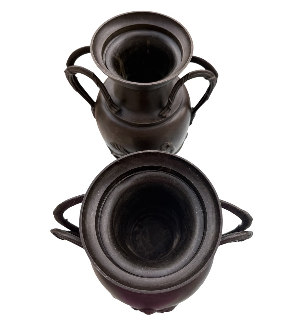 Grands Vases à  l’antique métal patiné « Les Métamorphoses d’Apulée »-photo-5