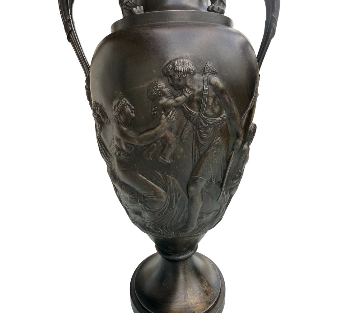 Grands Vases à  l’antique métal patiné « Les Métamorphoses d’Apulée »-photo-7