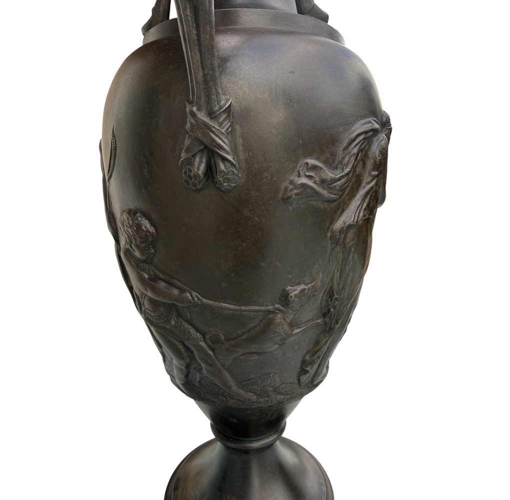 Grands Vases à  l’antique métal patiné « Les Métamorphoses d’Apulée »-photo-8