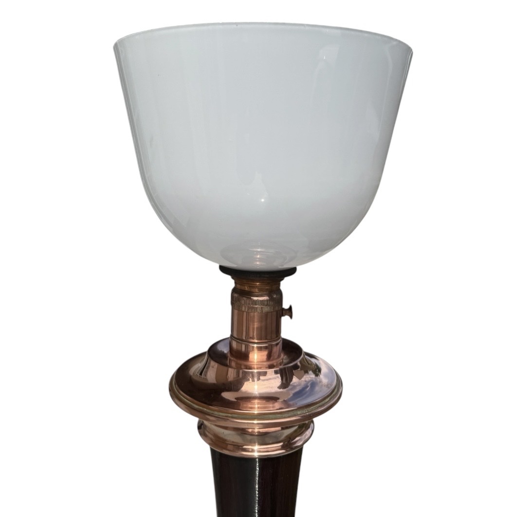 Lampe  Mazda Art Déco  bois laqué, et cuivre opaline -photo-1