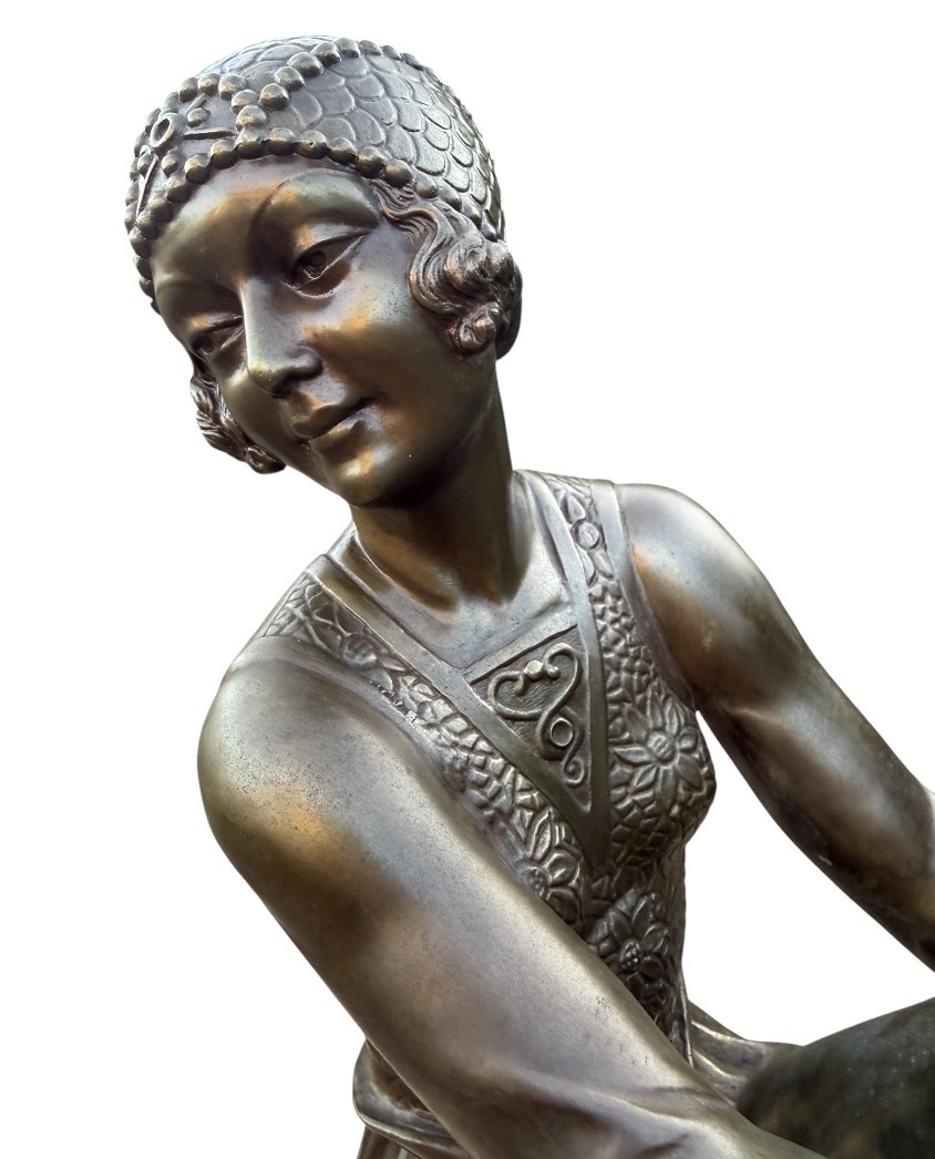 Large Art Déco Sculpture -photo-1