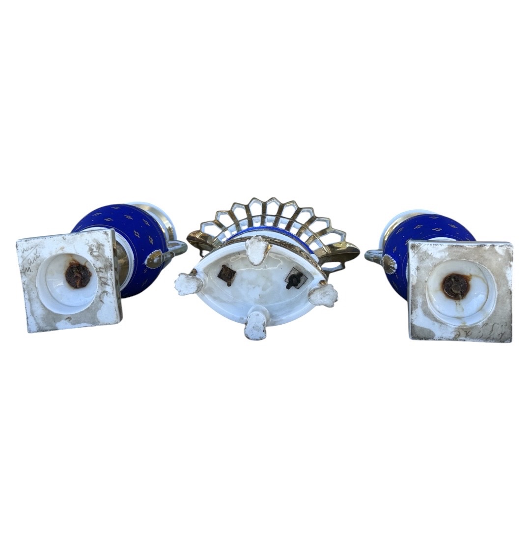 "empire" Porcelain Set In Sèvres Blue & Gold Gilding -photo-4