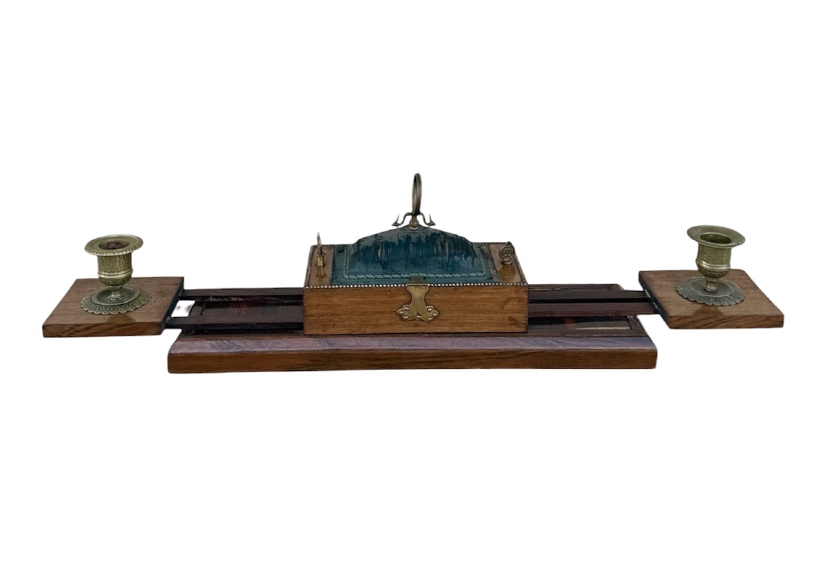 Coffret Napoléon III avec bougeoirs mobiles intégrés
