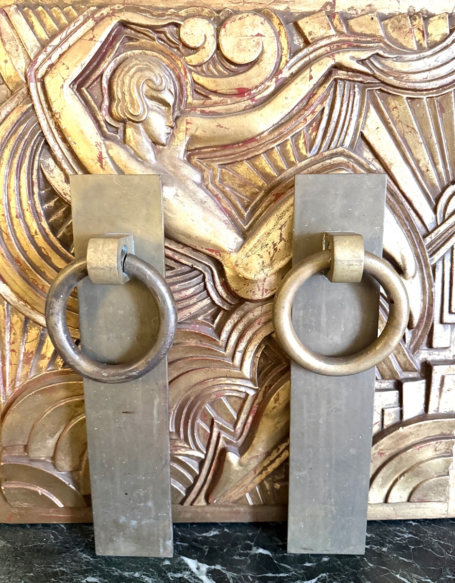 Deux grandes paires de poignées de tirage Art déco en bronze à anneaux mobiles, vers 1930-photo-1