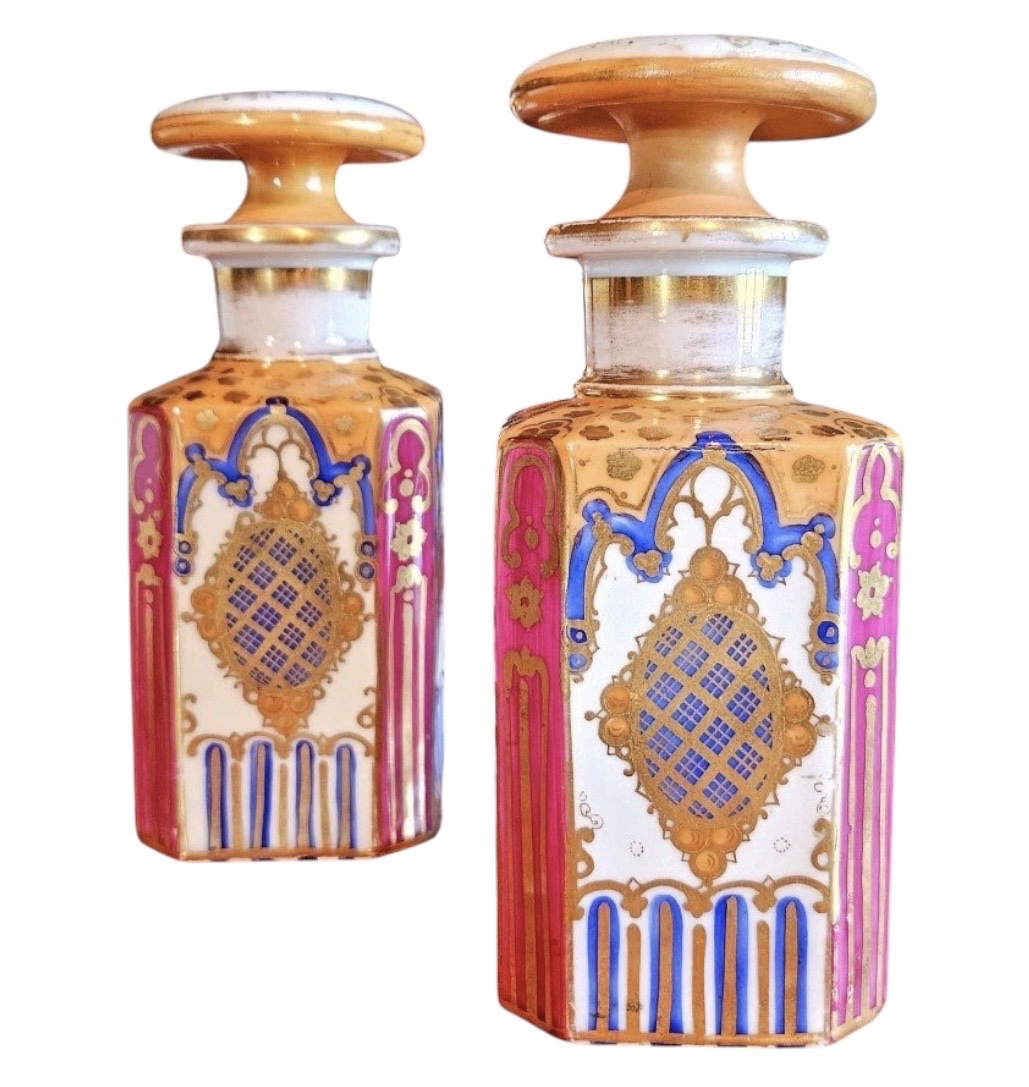 PAIRE DE FLACONS À PARFUM PORCELAINE DE PARIS VERS 1830-photo-2