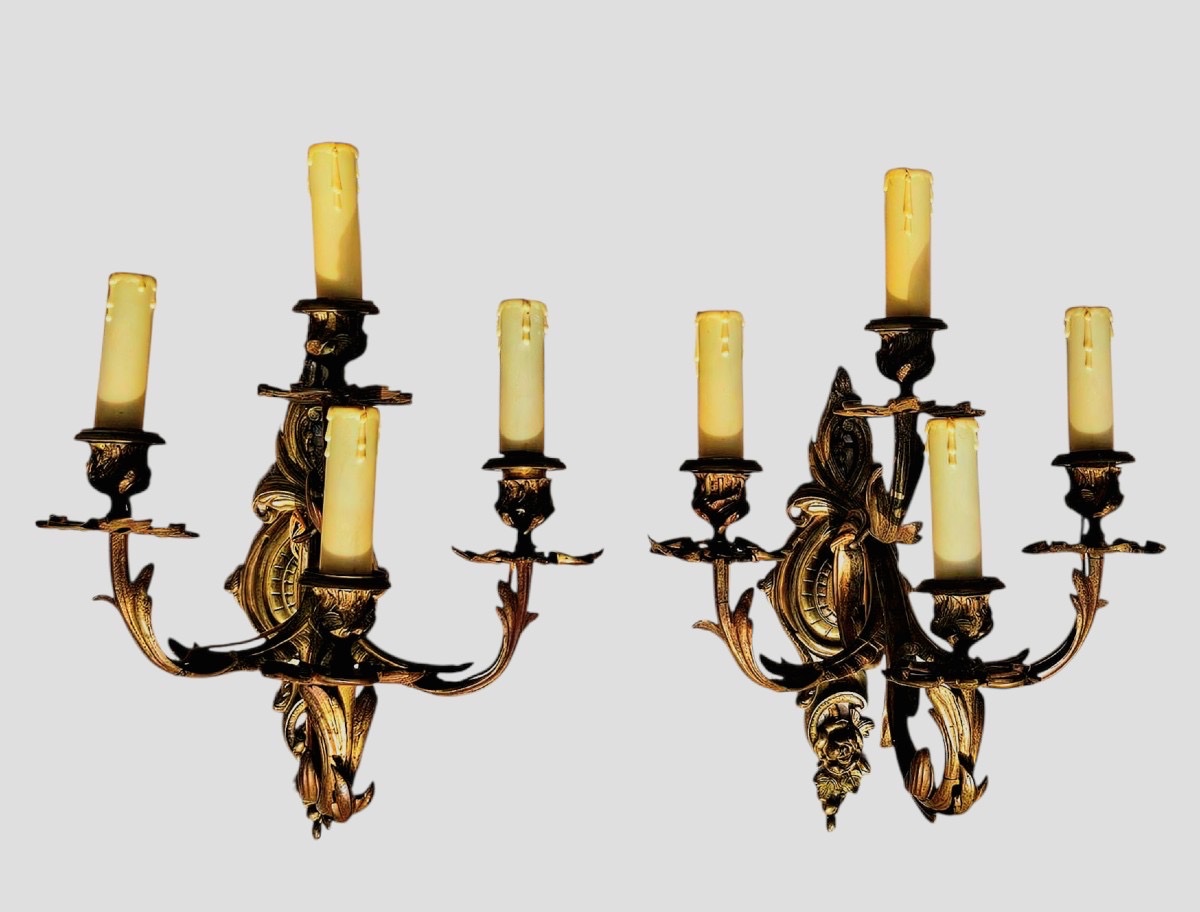Paire d’appliques à quatre bras de lumière en bronze doré, style Louis XV, fin XIXᵉ siècle-photo-2