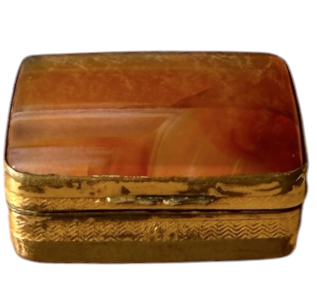 Box Made Of Ribbon-patterned Agate, With A Guilloché-engraved Gold-plated Brass Setting