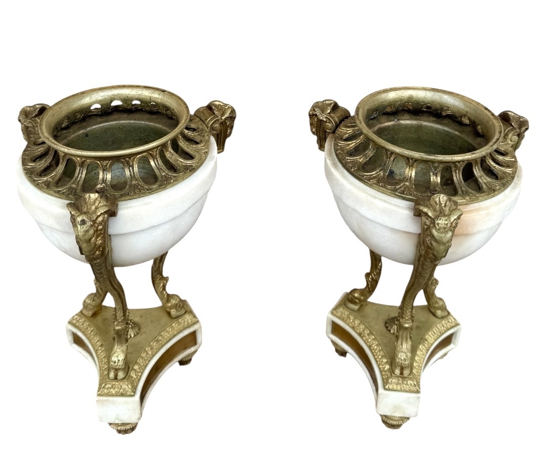 Brûle-parfums en athénienne XIXe marbre blanc et bronze doré-photo-3