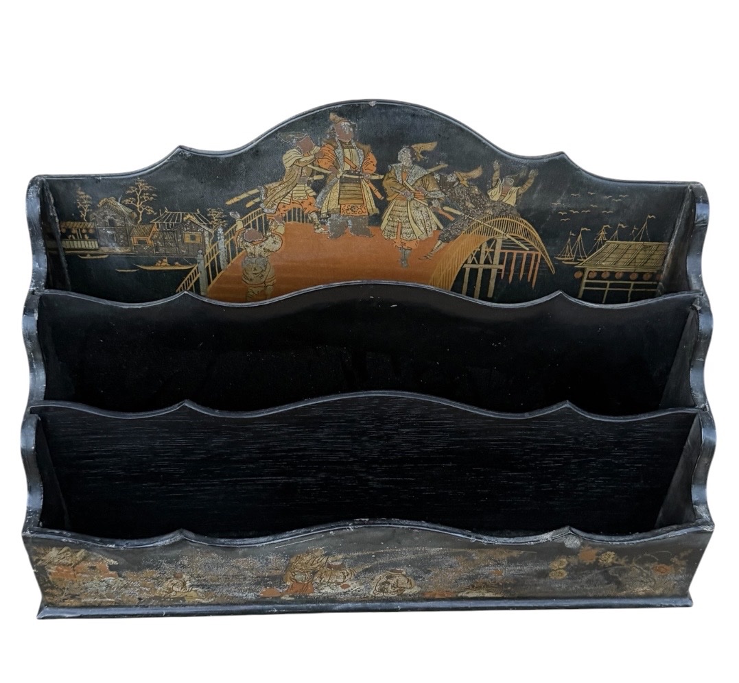 Porte-courrier  en bois laqué noir – Décor asiatique / Japonisant doré -photo-3