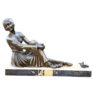 Large Art Déco Sculpture