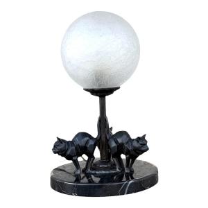 Lampe Art Déco chats stylisés en métal patiné, verre craquelé et marbre Portor