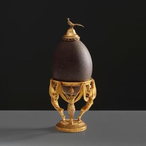 Œuf décoratif monté en bronze doré st Empire/néoclassique)