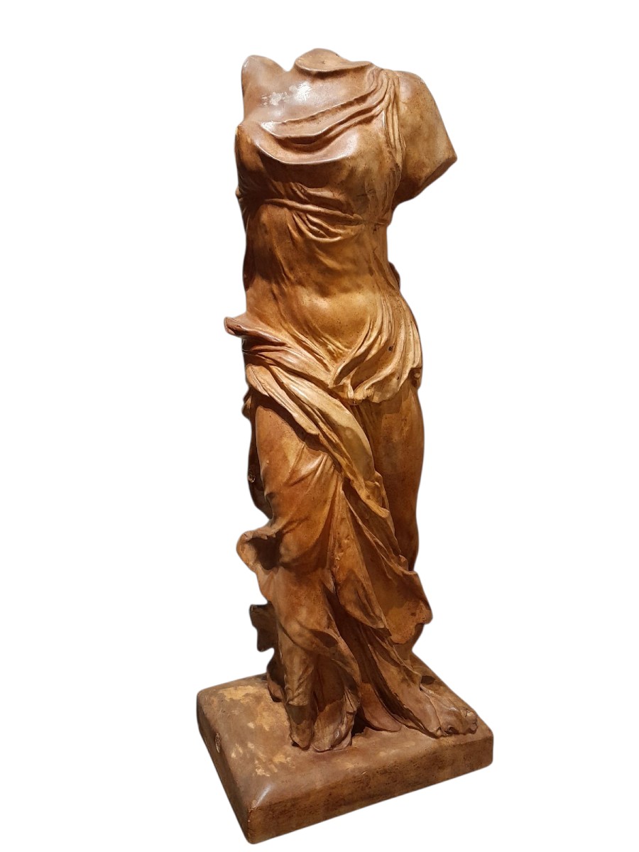 Sculpture Of The Winged Victory Of Samothrace