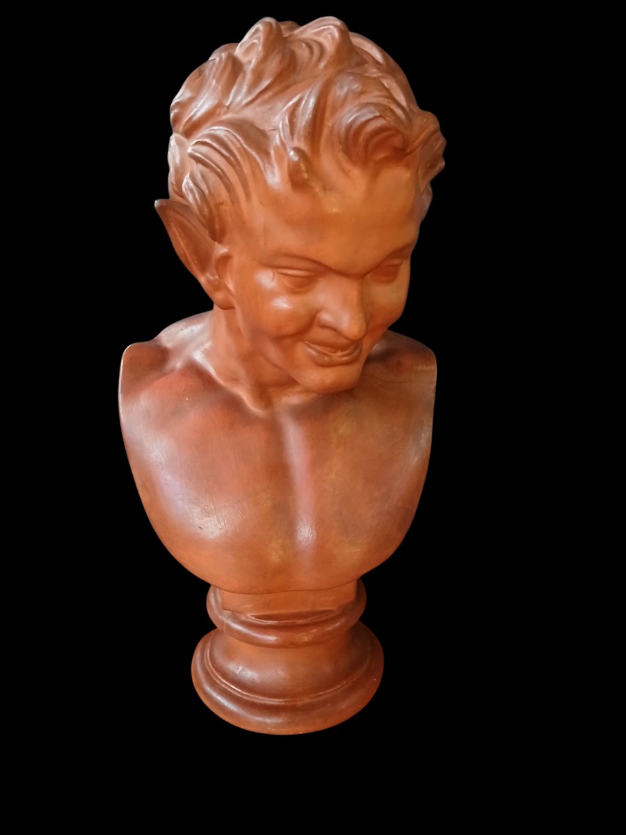 Sculpture  d'un faune-photo-1