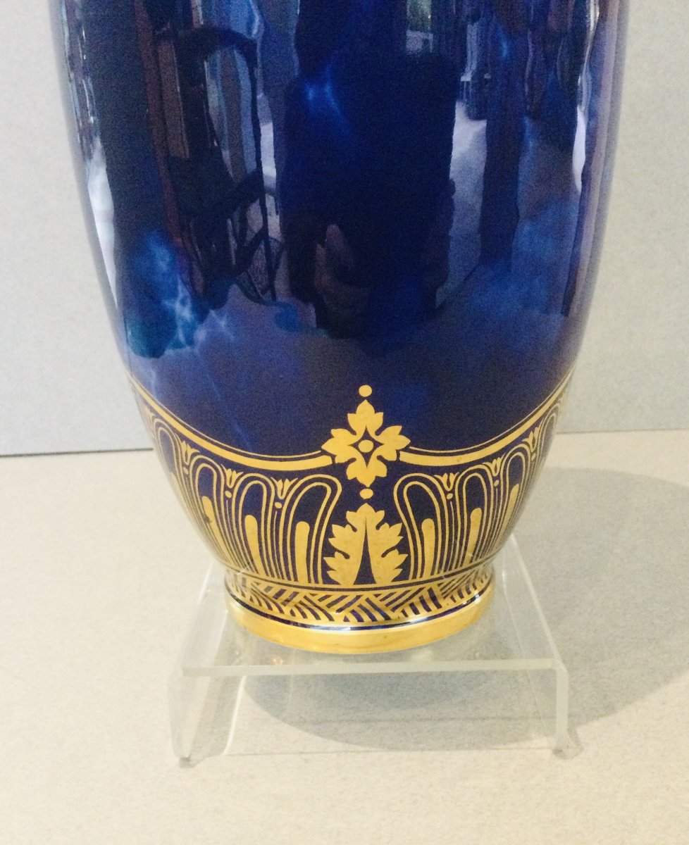 Vase en porcelaine avec du chiffre de l'empereur Napoléon III.-photo-2