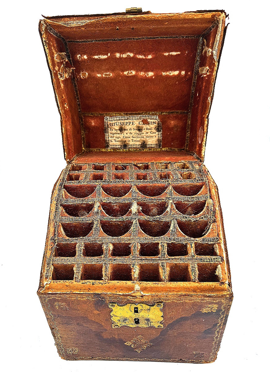 Couvert a desert en argent massif dans son coffret, fin XVIIIe debut XIX, Italie, Turin.-photo-5