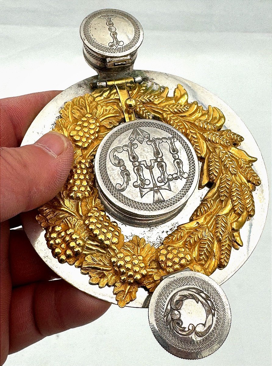 The Complete Viaticum Kit And Its 19th-century Case-photo-3