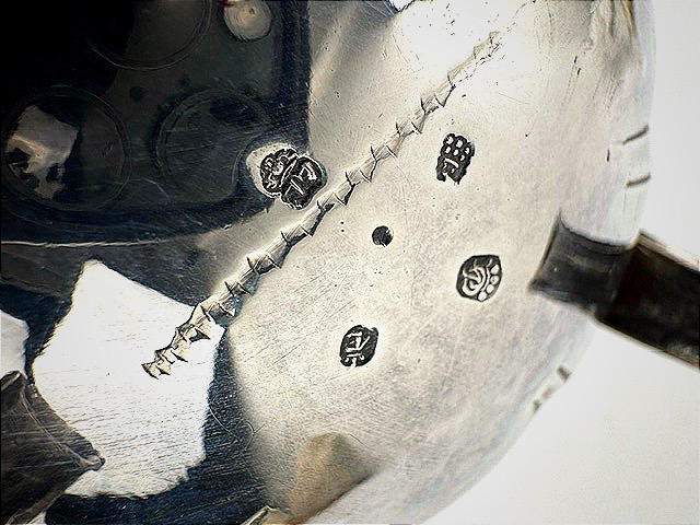 Cafetière en argent massif au poinçons de la ville de MONS 1777 -photo-4