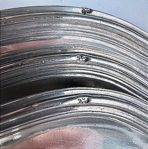 3 plat en argent du 18 siècle au blason du Charles-François de Calvière (1693-1777) PARIS-photo-2