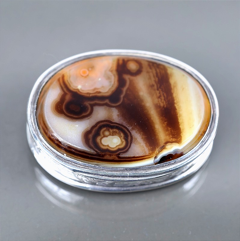 Solid Silver And Agate Vinaigrette, 1845, By Silversmith Nathaniel Mills—birmingham-photo-2