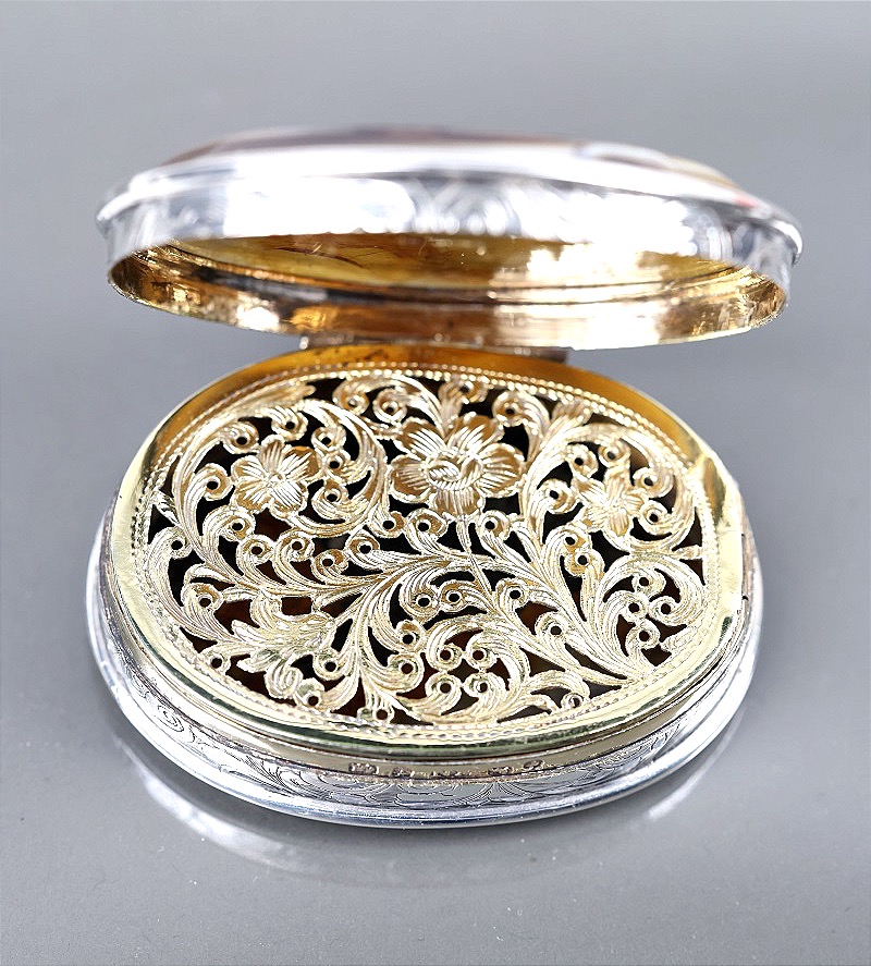 Solid Silver And Agate Vinaigrette, 1845, By Silversmith Nathaniel Mills—birmingham