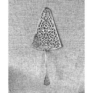 Une pelle à servir , fabriquée à Londres en 1778 par Hester Bateman