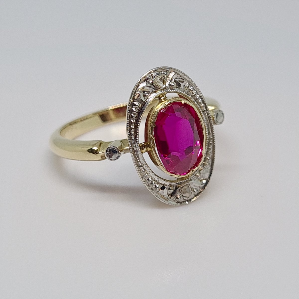 Old Synthetic Ruby Ring 1.60 Carat In 18k Yellow Gold 3.64 Grams-photo-4