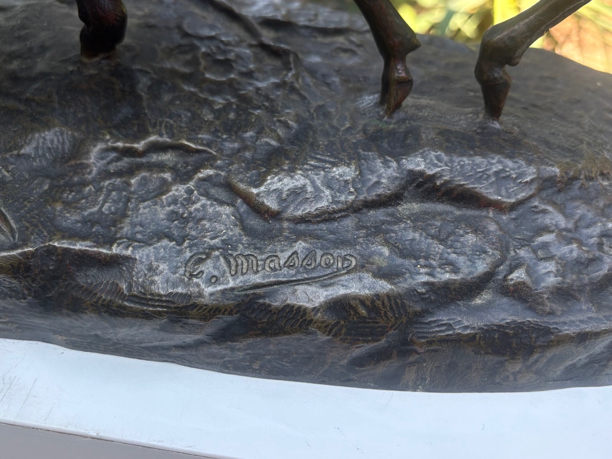 Sculpture en bronze signée MASSON combat de cerfs 19 e -photo-3