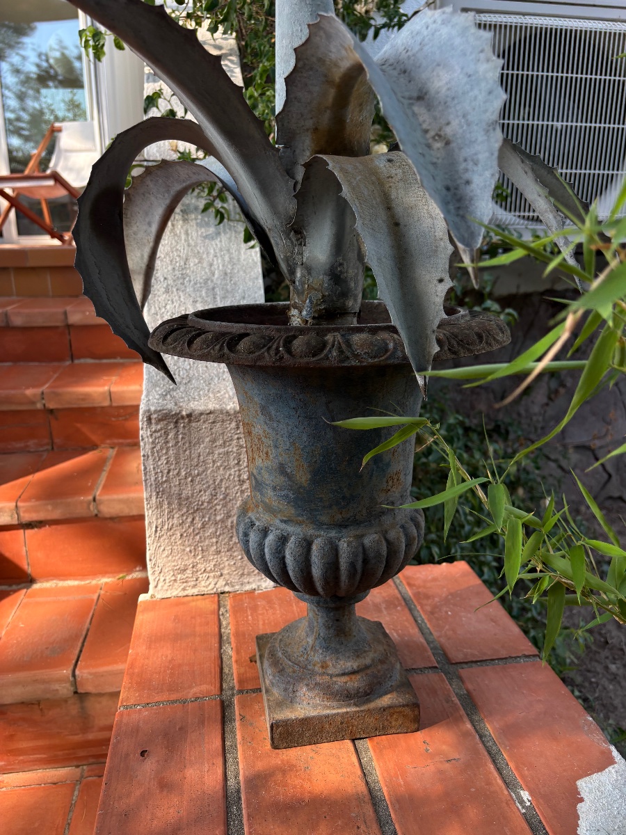Cast-iron Cactus-shaped Medici Figures, 19th Century -photo-2