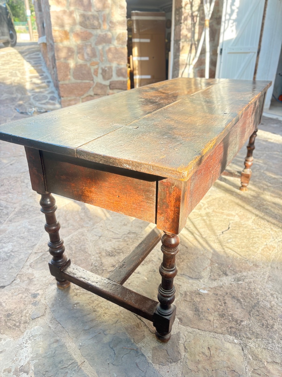 Table 17: Vintage Walnut Display Table -photo-2