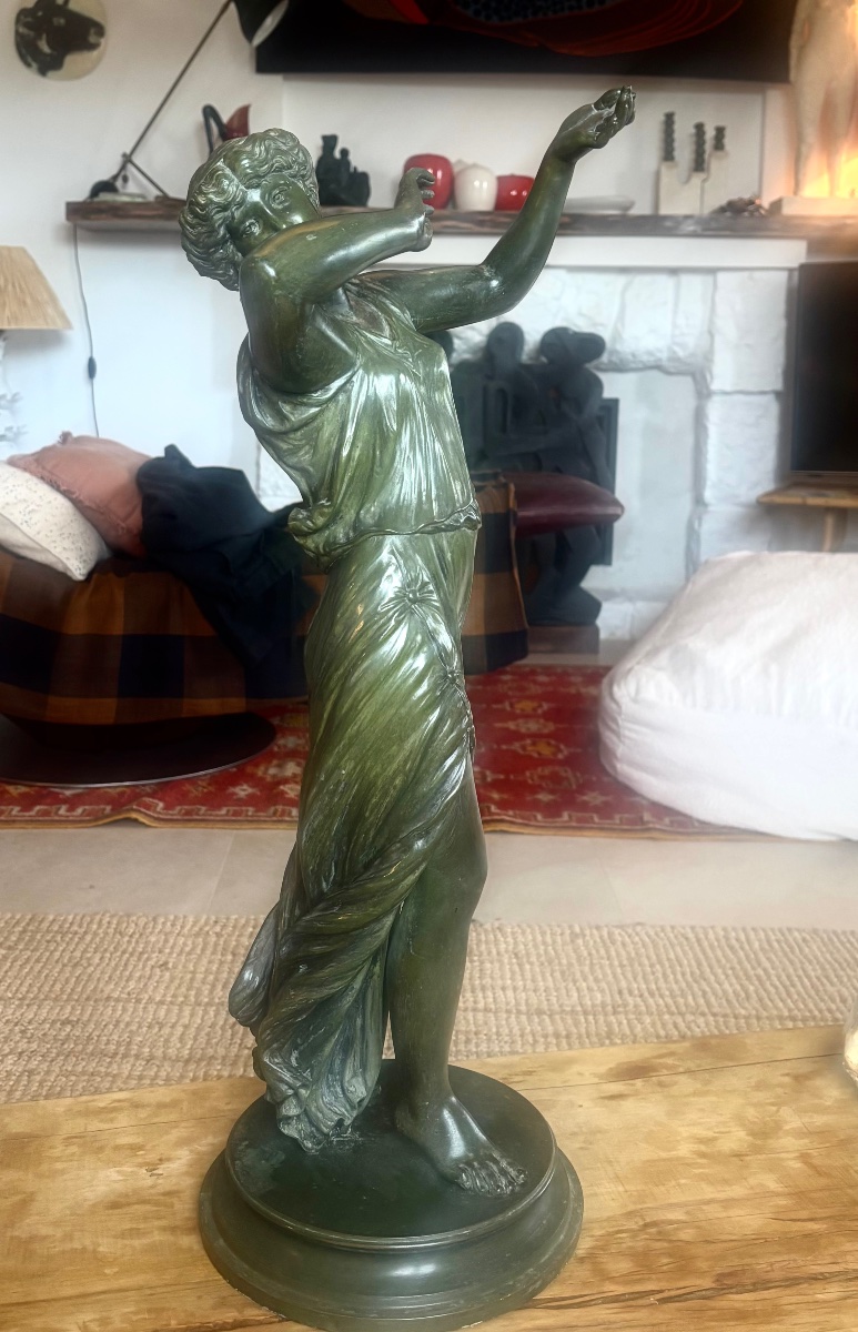 19th-century Bronze Sculpture With Green Patina Depicting Diana