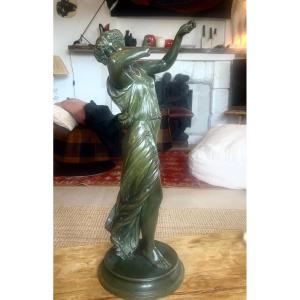 Sculpture en bronze 19e Patine verte femme diana