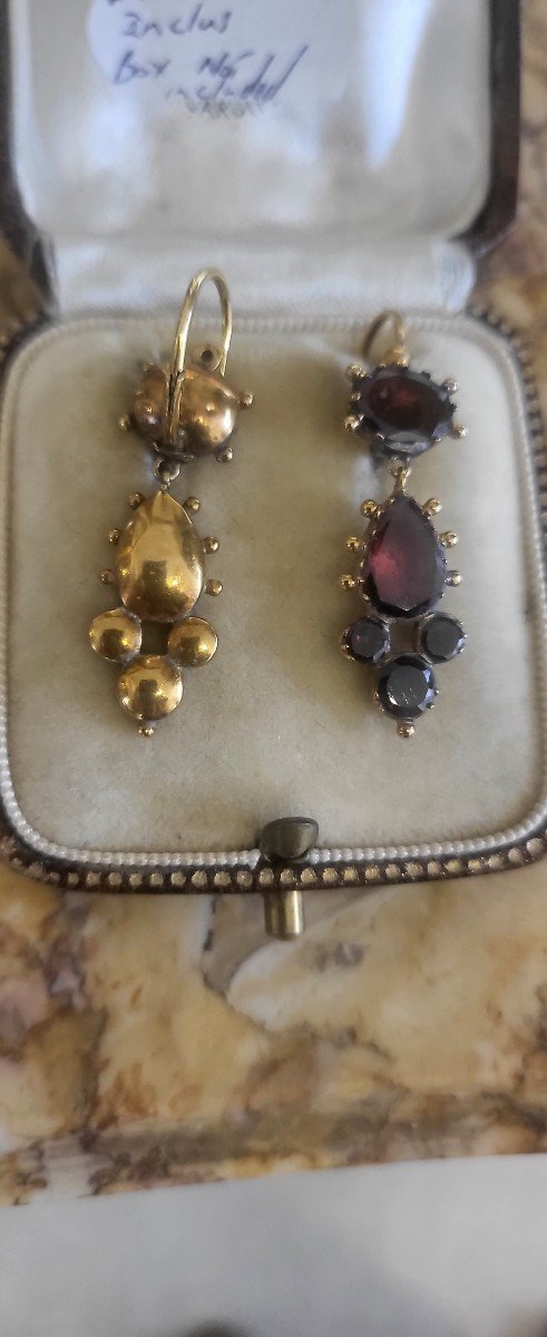 Empire/ Georgian Earrings In Gold With Foiled Garnets-photo-2