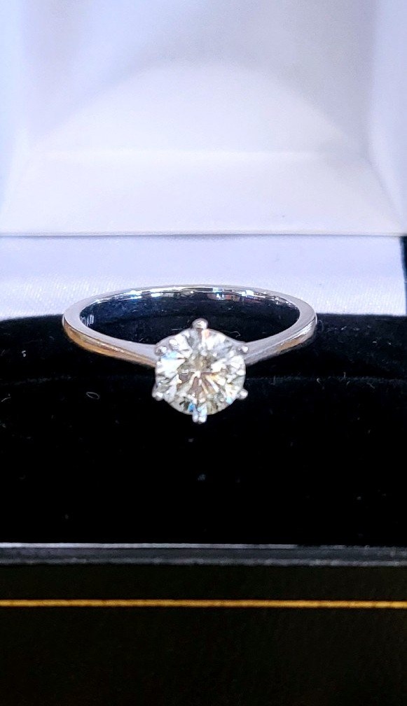 Diamond Solitaire Ring, Brilliant Cut 1.012 Ct, Set In 18ct White Gold-photo-4