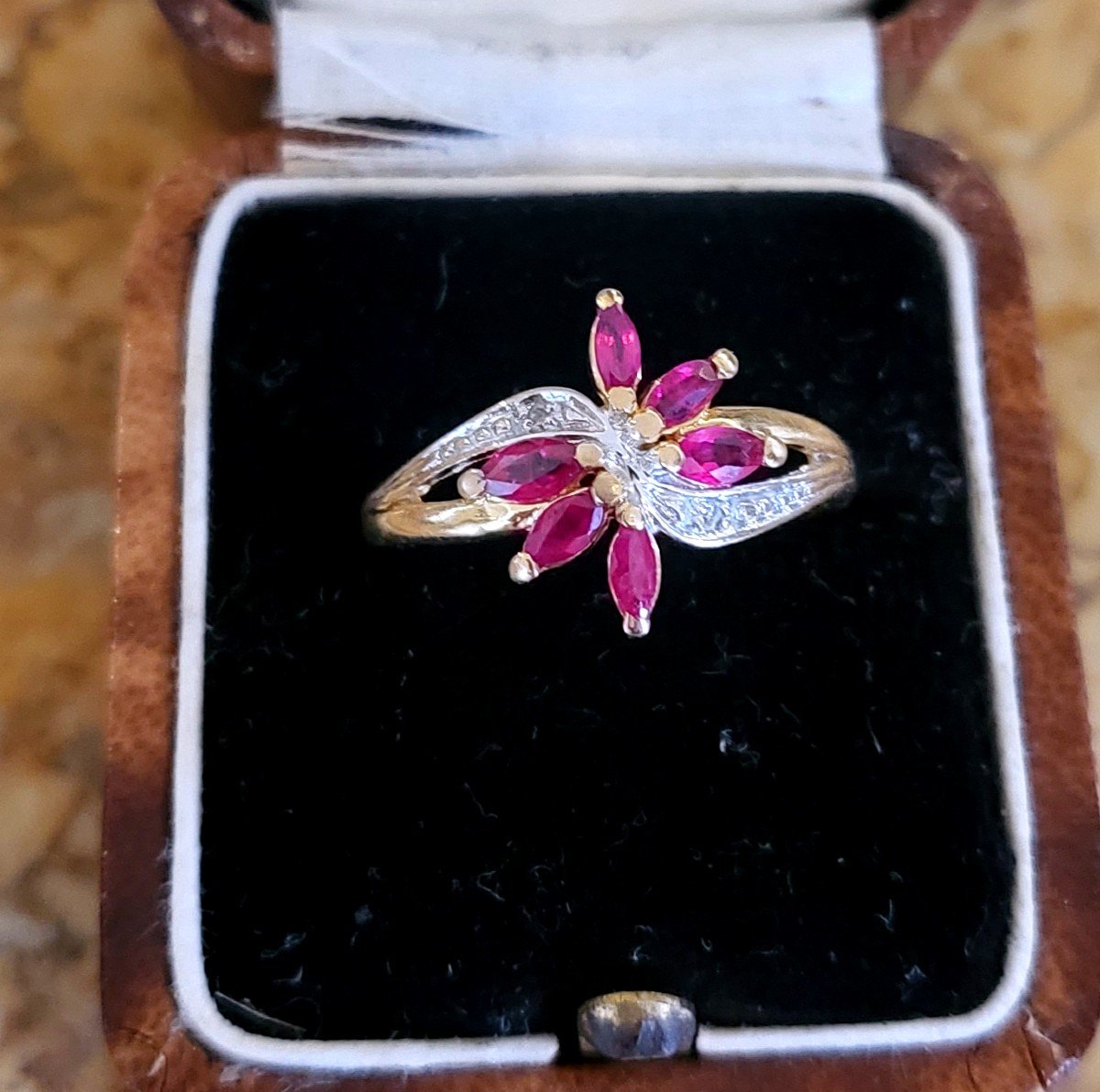 Vintage 18ct Gold And Ruby Ring