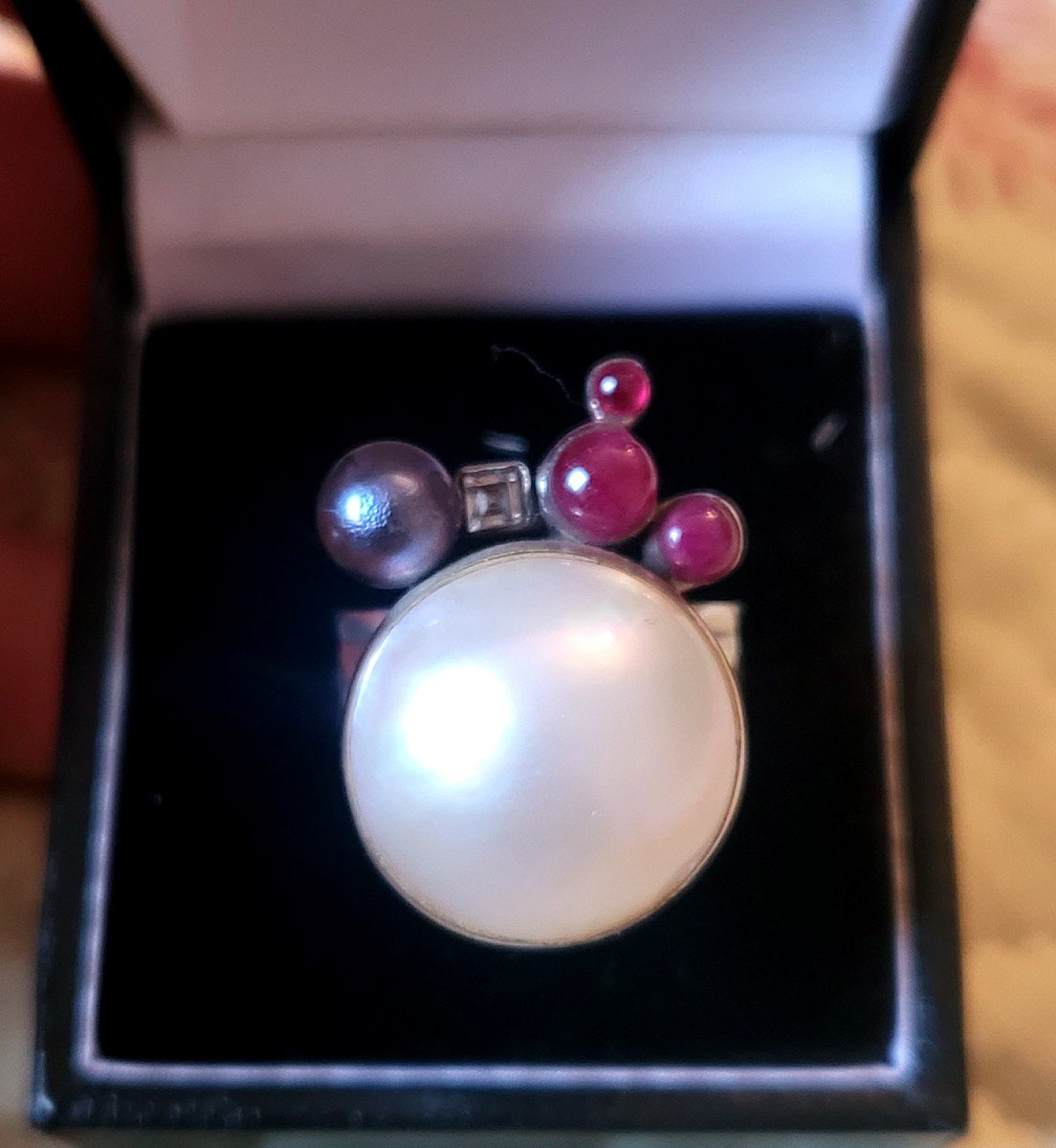 Vintage Ring - Carbochon Rubies, Mabé Pearl Set In Silver