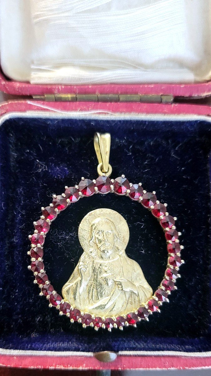 Vintage Religious Medallion -photo-2