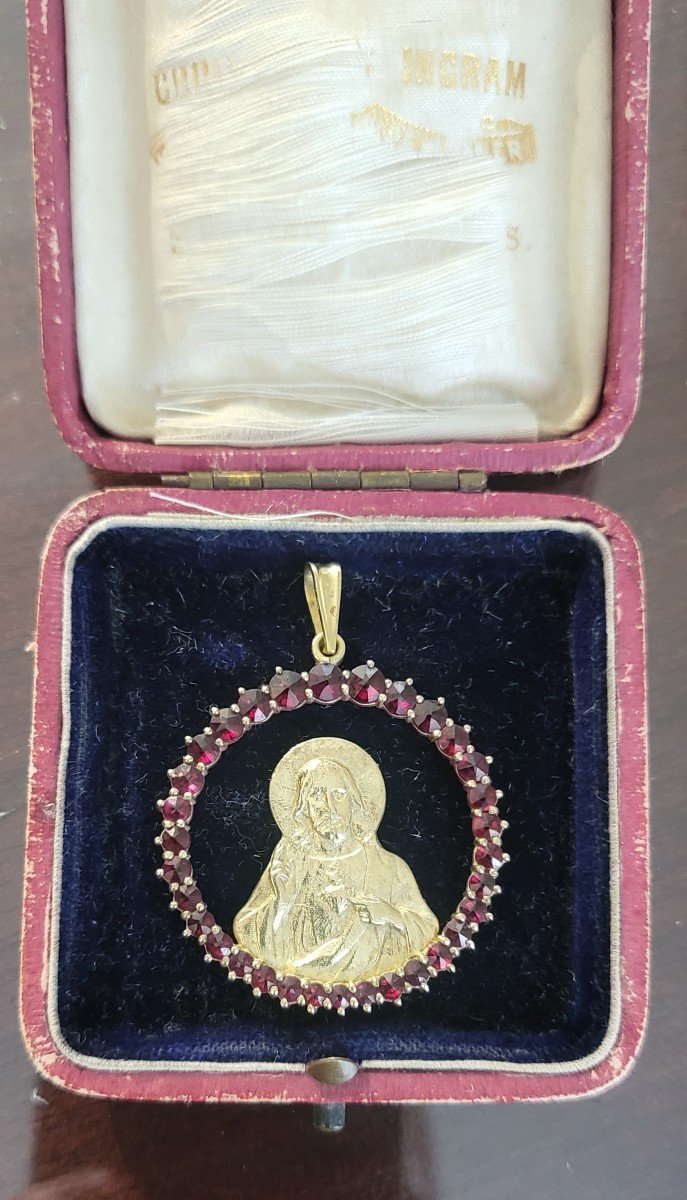 Vintage Religious Medallion -photo-1