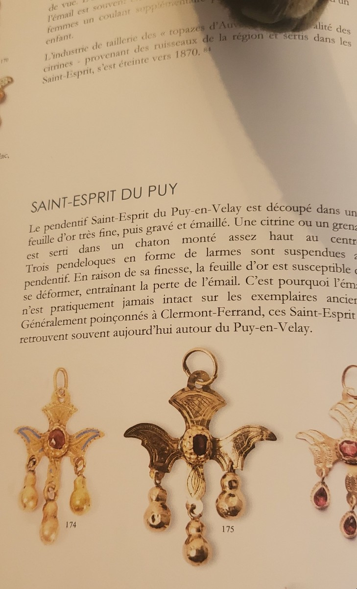 Antique French Cross Saint-esprit Du Puy En Velay Pendant In 18ct Gold -photo-4
