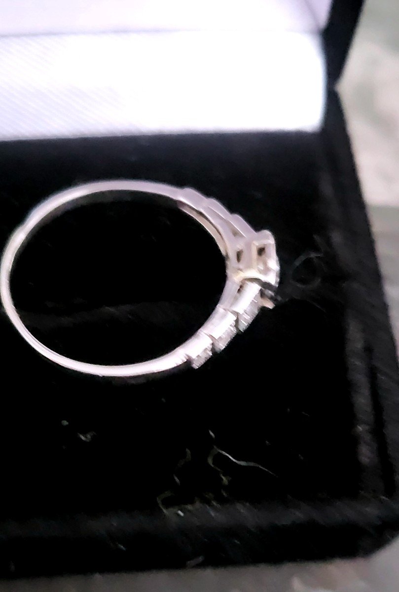 Art Deco Vintage Platinum And Diamond Ring -photo-1