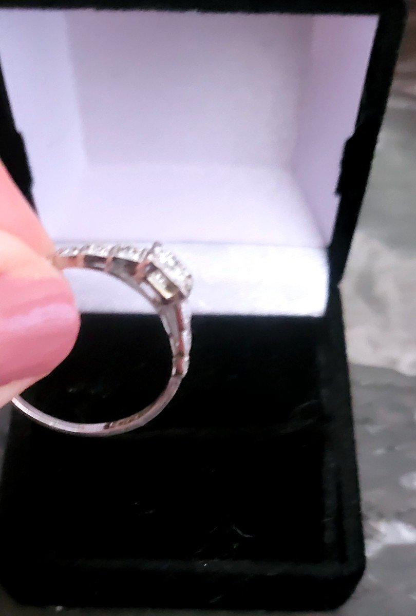 Art Deco Vintage Platinum And Diamond Ring -photo-2